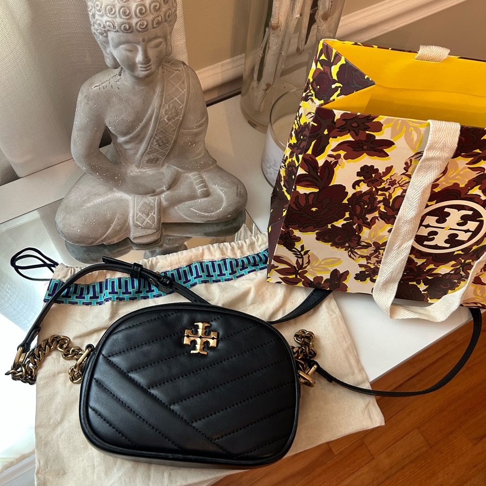 Tory Burch Black Kira Small Camera Bag 2023